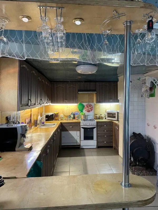 Продам отличный дом,
135 М²- 3,6 млн.
Пгт, еленовка, улица кирова.
✅В доме 3 спальни гостиная, кухня-столовая, санузел, бойлера, большой ухоженный сад, огород, бассейн, гараж, мангальная зона, пластиковые окна, отопление. Все необходимое для комфортной жизни!!!!
✅Земля приватизирована 16,5соток.
✅Документы готовы
✅Собственник на сделке
+ 7 (949) 36-77-907 Татьяна, дополнительное фото по запросу. - фотография - 5