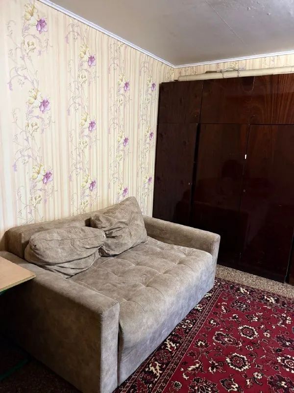 ‼❗‼Сдается ‼❗‼
🏡1-Х комн. Кв. , площадь конституции, "набережная", рядом площадь ленина, ворошиловский район
📍Г. Донецк днр

‼Оплата услуг по факту заселения, без предоплат и поездок в офис‼

•Хорошее состояние.
•Имеется вся необходимая мебель и бытовая техника: холодильник, стиральная машина автомат, кондиционер. ..
•Предпочтение: одна девушка/женщина.

Стоимость: 20.000 руб. + ком. Услуги
☎☎☎+7949-419-63-79 - фотография - 5