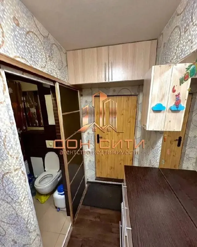 Продажа 2-комнатная квартира

🌆Донецк в калининском районе, ул. 50-й гвардейской дивизии (ориентир мясокомбинат)📌

💰Цена: 5 000 000 руб.

✨ Ключевые моменты:
✅ Общая площадь: 46м²
✅ Расположение этажа: 3/5
✅ Тип дома: кирпичный
✅ Планировка: смежные комнаты
📃 Документы готовы, никто не прописан

Звоните прямо сейчас – покажем в удобное время!
📲☎️+7(949)-542-06-52 Владислав ан «дон сити»

Подписаться  |  📩дать объявление
📲Наш max - фотография - 1