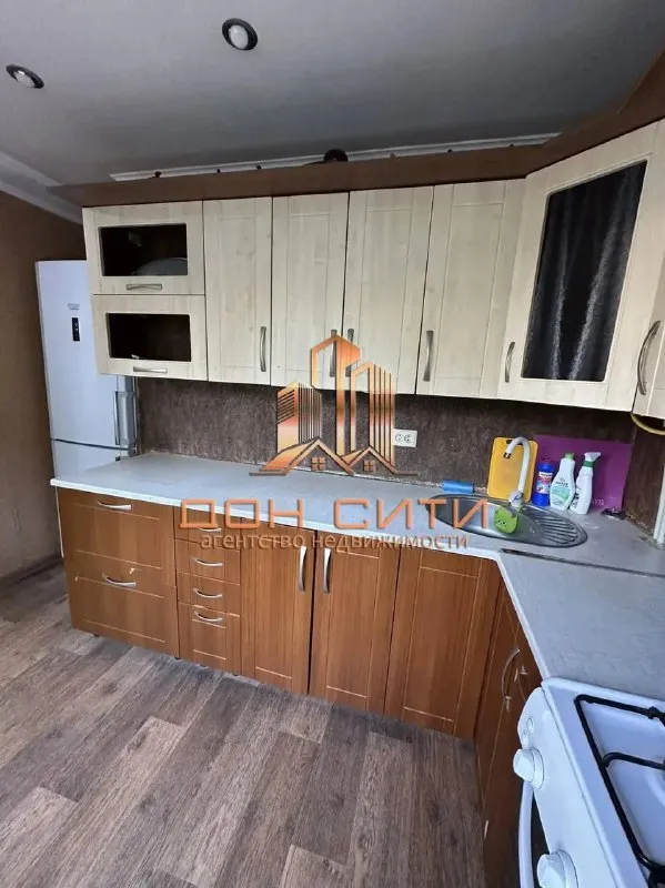 Продажа 2х комнатная квартира

🌆Донецк на заперевальной,
Буденновский район, ул. Багратиона (ориентир: больница №16)📌

💰Цена: 5 200 000 руб.

✅ Расположение этажа: 2/5
✅ Общая площадь: 43м²
✅ Раздельные комнаты
✅ Состояние: косметический ремонт
✅ Санузел - совмещенный - фотография - 9