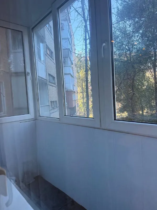 Продам 4х комнатную квартиру
🌆В донецке, кировский район, микрорайон текстильщик, ул. Ляшенко рядом с рынком «сокол». 📌
💰Цена: 6 000 000 ₽
✅Общая площадь — 87,3 м²
✅Жилая площадь — 56,8 м²
✅Кухня — 8,8 м², этаж — 3 из 9
✅Санузел — раздельный
⛽Газ — есть
📲☎️+7(949)800-60-50
📲☎️+7(949)510-70-10
Подписаться | 📩дать объявление
📲Наш max - фотография - 4