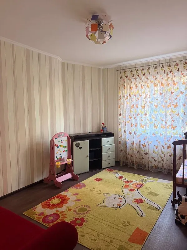 Продам 4х комнатную квартиру
🌆В донецке, кировский район, микрорайон текстильщик, ул. Ляшенко рядом с рынком «сокол». 📌
💰Цена: 6 000 000 ₽
✅Общая площадь — 87,3 м²
✅Жилая площадь — 56,8 м²
✅Кухня — 8,8 м², этаж — 3 из 9
✅Санузел — раздельный
⛽Газ — есть
📲☎️+7(949)800-60-50
📲☎️+7(949)510-70-10
Подписаться | 📩дать объявление
📲Наш max - фотография - 7