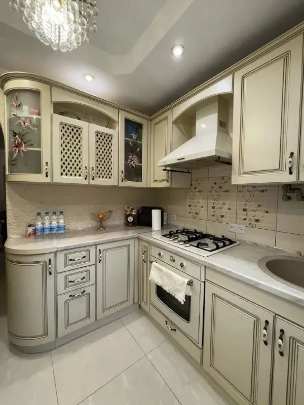 Продажа 2-комнатной квартиры в петровском районе, улица петровского 1.
Стройте свое пространство с агентством недвижимости город.
Вы мечтаете - мы реализовываем👏
🏗Район: петровский
🏘Комнат -2
🏢Этаж - 2/5
🚪Общая площадь - 43 м2
Продается двухкомнатная квартира в петровском районе донецка, кирпичный дом, ориентир - исполком.
В квартире выполнен качественный ремонт
Кухня полностью оборудована всей техникой
Подача воды два дня из трех
Документы оформлены в росреестре.
💵Цена: 5 000 000 рублей (торг)
☎️Телефон: +7 (949) 513 13 00
☎️Телефон: +7 (949) 417 18 14 - фотография - 1
