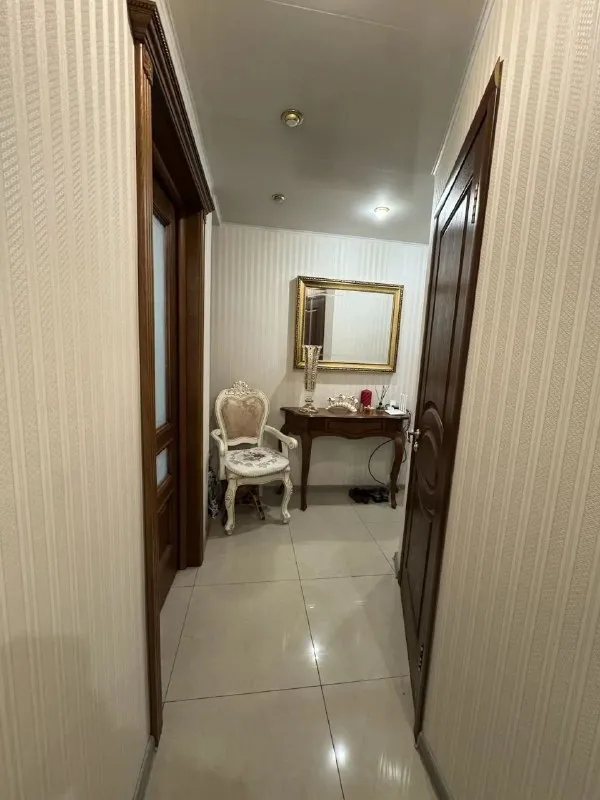 Продажа 2-комнатной квартиры в петровском районе, улица петровского 1.
Стройте свое пространство с агентством недвижимости город.
Вы мечтаете - мы реализовываем👏
🏗Район: петровский
🏘Комнат -2
🏢Этаж - 2/5
🚪Общая площадь - 43 м2
Продается двухкомнатная квартира в петровском районе донецка, кирпичный дом, ориентир - исполком.
В квартире выполнен качественный ремонт
Кухня полностью оборудована всей техникой
Подача воды два дня из трех
Документы оформлены в росреестре.
💵Цена: 5 000 000 рублей (торг)
☎️Телефон: +7 (949) 513 13 00
☎️Телефон: +7 (949) 417 18 14 - фотография - 7