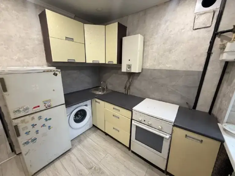 Продается 1-комнатная квартира

🌆Донецк, куйбышевский район, мкр. Трудовые резервы, д. 20📌

✅2/5 Этаж
✅Общая площадь 33 м²
✅Новый современный ремонт
💦Вода доходит стабильно.
✅Хорошая транспортная развязка.
📍Рядом магазин «карандаш».
👍📃Документы рф готовы!
💰Цена 3 000 000 руб.

📲☎️+79496455686
📲☎️+79490774949

Подписаться  |  📩дать объявление
📲Наш max - фотография - 4