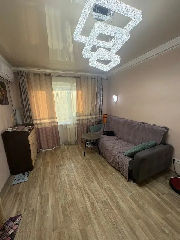 Продажа 2х комнатной квартиры
🌆Донецк в калининском районе, проспект ильича 98 а, ориентир макаронка📌
🏢Этаж - 5/5
🚪Общая площадь - 42 м2
✅Крыша поменяна
✅Поменяны все коммуникации
✅Окна пластиковые
👍Отличная инфраструктура:
Две школы, детский сад, парк гулливер, магазины, супермаркеты, банки, кофейни,
Детская областная больница
📲☎️+7 (949) 513 13 00
📲☎️+7 (949) 513 85 58
Подписаться | 📩дать объявление
📲Наш max - фотография - 2