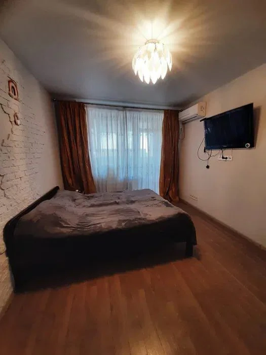 Сдаётся в аренду 2-к квартира, м-н широкий
Кировский р-н, г. Донецк

Рядом магазины, школы, садики и очень удобная транспортная развязка
Удобная кухня, со всей необходимой техникой, новый диван. Санузел смежный с душевой, есть бойлер.
Стоимость 24 000 руб. + залог (возвращается при выезде)

По всем вопросам звоните +79494307081☎️
Или пишите в тг💌
Подберем вариант именно для вас! - фотография - 3