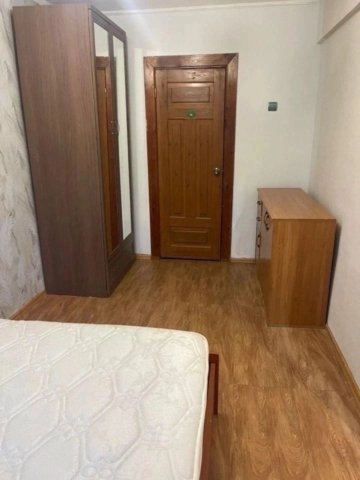 ❗️Никогда не сбрасывайте предоплату❗️

📍Уютная двушка в пролетарском районе.
Сдается 2кк квартиру на длительный срок, семье-паре.
О квартире: вай фай. - кровать + диван в большой комнате - кондиционер -стиральная машина, холодильник, микроволновая печь, газовая печка, ванна.
Сдам порядочным платежеспособным людям на длительный срок.
💸Цена: 25.000. Все к/у и счетчики оплачиваются отдельно. Залог договоримся.
‼️Все консультации бесплатны
Все просмотры назначаются по звонку ‼️
☎️ Телефон +7(949)077-81-38 - фотография - 7