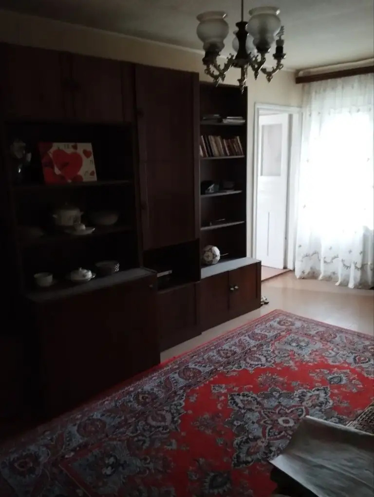 Продам 2х-комнатную квартиру в центре города торез, ул. Николаева 31.
Квартира находится на комфортном 3 этаже. Рядом вся инфраструктура, магазины, транспорт. Цена -3 млн, возможен торг при осмотре.
8-951-507-45-97 Нелли - фотография - 2