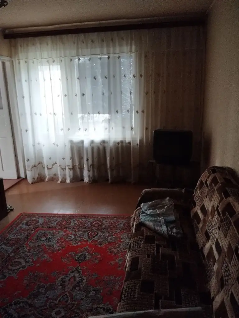 Продам 2х-комнатную квартиру в центре города торез, ул. Николаева 31.
Квартира находится на комфортном 3 этаже. Рядом вся инфраструктура, магазины, транспорт. Цена -3 млн, возможен торг при осмотре.
8-951-507-45-97 Нелли - фотография - 1