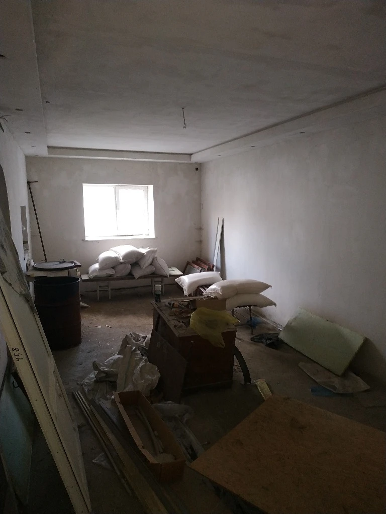 Продам дом 2010 года постройки, состояние косметического ремонта, вода, электричество, газ всё есть, делалась новая крыша и утеплялась стекловатой. - фотография - 3