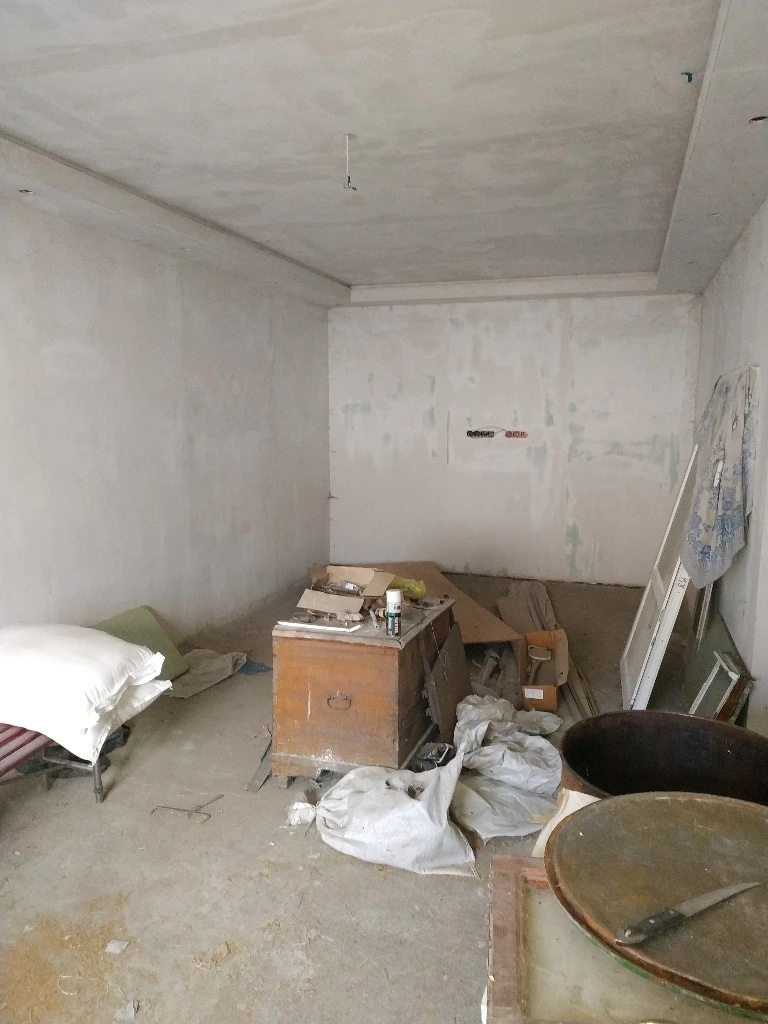 Продам дом 2010 года постройки, состояние косметического ремонта, вода, электричество, газ всё есть, делалась новая крыша и утеплялась стекловатой. - фотография - 4