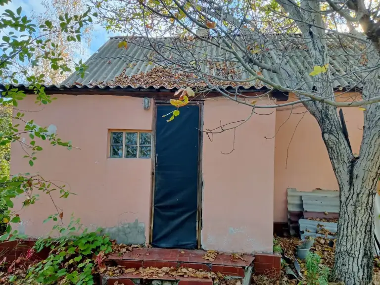 Продаётся дача, с/о "абакумовец". В кировском районе.
Характеристики:
✅ Общая площадь дома -38 кв. М.
✅ Участок -10,5 соток.
✅ На участке сарай, плодовые деревья, декоративные растения.
✅ Колодец с водой, ручей.
✅ Расстояние до автобусной остановки - 150 м.
⚡Цена 400 тыс. Рублей⚡
☎ +7 949 509 04 04 ☎ +7 949 508 04 04
Больше информации на сайте этаж. Рус
Артикул 004657 - фотография - 3