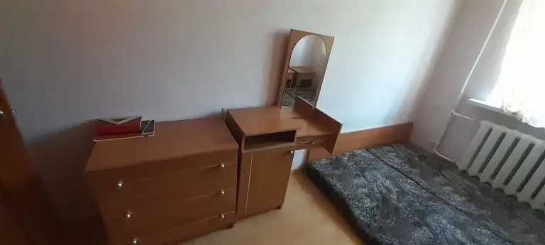 Сдается 2-х комнатная квартира, ул. Фомина, дом 8.
В куйбышевском районе. На 2 - м этаже 5 - ти этажного дома.
Характеристики
✅ Комнат в квартире - 2 комнаты.
✅ Установлена газовая колонка.
✅ С мебелью и техникой.
✅ Рассмотрят: мужчин, женщин, семейную пару, можно с детьми. Без животных, без вредных привычек.
✅Сдается на длительный срок.
☎ +7 949 509 04 04 ☎ +7 949 508 04 04
⚡Цена 25 тыс. Р+ку+залог. ⚡
Больше информации на сайте этаж. Рус
Артикул 00443 - фотография - 20