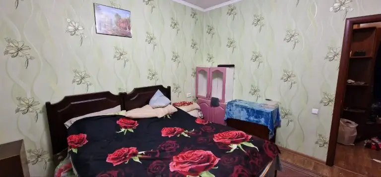 Продается 2 комнатная квартира, текстильщик
В кировском районе, ост. Шахта 19. На 2 - м этаже 2 - х этажного дома.
Характеристики
✅ Комнат в квартире - 2 комната.
✅ Общая площадь, 44,4 кв. М.
✅ Площадь кухни, 5,6 кв. М.
✅ В квартире отопление печное или электрическое.
✅ Во дворе сарай.
☎ +7 949 509 04 04 ☎ +7 949 508 04 04
Больше информации на сайте этаж. Рус
Артикул 004579 - фотография - 1