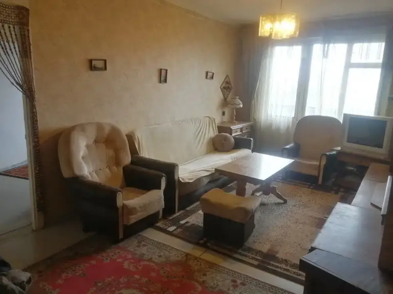 Продается 4-х комнатная квартира, мкр. Текстильщик, ул. Петровского, дом 130
В кировском районе. На 8 - м этаже 9 - ти этажного дома.
Характеристики
✅ Количество комнат - 4 комнаты.
✅ Общая площадь - 87 кв. М.
✅ Жилая площадь- 56 кв. М.
✅ Кухня - 9,5 кв. М.
✅ Квартира не угловая.
✅ Большая кладовая/гардеробная.
✅ Вода по графику. На этаж поднимается.
✅ Продажа с мебелью и техникой.
✅ Документы готовы.
⚡Цена 4,6 млн. Рублей ⚡
☎ +7 949 509 04 04 ☎ +7 949 508 04 04
Больше информации на сайте этаж. Рус
Артикул 005190 - фотография - 2