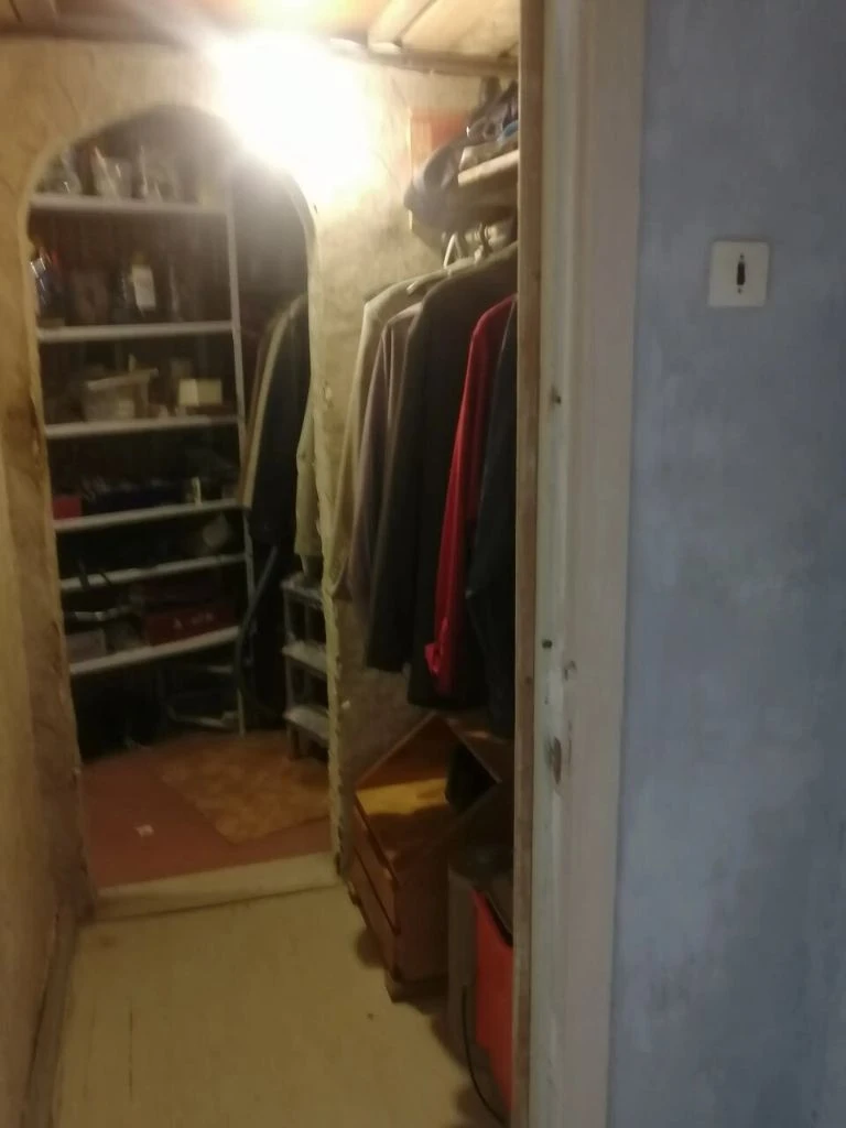 Продается 4-х комнатная квартира, мкр. Текстильщик, ул. Петровского, дом 130
В кировском районе. На 8 - м этаже 9 - ти этажного дома.
Характеристики
✅ Количество комнат - 4 комнаты.
✅ Общая площадь - 87 кв. М.
✅ Жилая площадь- 56 кв. М.
✅ Кухня - 9,5 кв. М.
✅ Квартира не угловая.
✅ Большая кладовая/гардеробная.
✅ Вода по графику. На этаж поднимается.
✅ Продажа с мебелью и техникой.
✅ Документы готовы.
⚡Цена 4,6 млн. Рублей ⚡
☎ +7 949 509 04 04 ☎ +7 949 508 04 04
Больше информации на сайте этаж. Рус
Артикул 005190 - фотография - 6