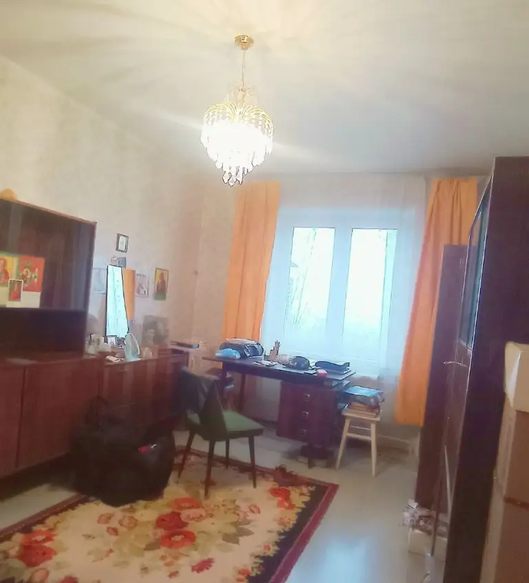 Недвижимость донецк днр. Продажа 3 комн кв калининский рн. Грузия цена 6800 000 руб
Агентство недвижимости ☎+79494046048
Комнат 3
Площадь 65.58м²
Жилая 43.4 м²
Кухня 9 м²
Этаж 5 из 9
Расположение центр донецка, пр. Ильича №28 (номер дома указан ориентировочный) место центр калининского р-на. Грузия. Инфраструктура современная. Отличная транспортная развязка. Рядом расположены магазины, больницы, театр кукол, школа, садик, остановка транспорта.

Документы готовы. Собственник в донецке. Фото соответствуют, дополнительные по запросу.
Уютная, приятная 3х комнатная квартира расположена на 8-ом этаже 9-ти этажного дома. Комнаты одна раздельная и две смежные. Лоджия, балкон застеклённые, пластик. Санузел раздельный. В квартире сделан евроремонт 2000г. Продается с мебелью, бытовой техникой (холодильник, кондиционер). Кухонный гарнитур. Окна пластик. Отличная входная дверь, тамбур на две квартиры. Подъезд ухоженный.

Вода холодная по графику. Подача воды в квартиру.

Возле дома есть место для парковки машины и детская площадка.
Отличный вариант. Звоните, ждём только вас. Пока в продаже).
Цена 6800000р +услуги риелтора.

Предложение от агентства недвижимости, подбор вариантов различной степени комфортности, все районы г. Донецка. Оставляйте свои заявки, наша база ежедневно обновляется. С нами легко и уверенно. Будем рады быть вам полезными.
+79494046048 Феникс-телеграмм, max. - фотография - 11