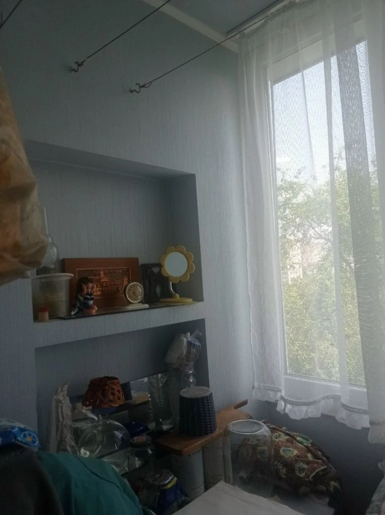Недвижимость донецк днр. Продажа 3 комн кв калининский рн. Грузия цена 6800 000 руб
Агентство недвижимости ☎+79494046048
Комнат 3
Площадь 65.58м²
Жилая 43.4 м²
Кухня 9 м²
Этаж 5 из 9
Расположение центр донецка, пр. Ильича №28 (номер дома указан ориентировочный) место центр калининского р-на. Грузия. Инфраструктура современная. Отличная транспортная развязка. Рядом расположены магазины, больницы, театр кукол, школа, садик, остановка транспорта.

Документы готовы. Собственник в донецке. Фото соответствуют, дополнительные по запросу.
Уютная, приятная 3х комнатная квартира расположена на 8-ом этаже 9-ти этажного дома. Комнаты одна раздельная и две смежные. Лоджия, балкон застеклённые, пластик. Санузел раздельный. В квартире сделан евроремонт 2000г. Продается с мебелью, бытовой техникой (холодильник, кондиционер). Кухонный гарнитур. Окна пластик. Отличная входная дверь, тамбур на две квартиры. Подъезд ухоженный.

Вода холодная по графику. Подача воды в квартиру.

Возле дома есть место для парковки машины и детская площадка.
Отличный вариант. Звоните, ждём только вас. Пока в продаже).
Цена 6800000р +услуги риелтора.

Предложение от агентства недвижимости, подбор вариантов различной степени комфортности, все районы г. Донецка. Оставляйте свои заявки, наша база ежедневно обновляется. С нами легко и уверенно. Будем рады быть вам полезными.
+79494046048 Феникс-телеграмм, max. - фотография - 13