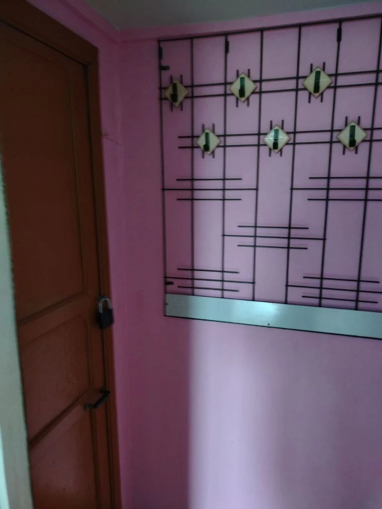 Недвижимость донецк днр продажа 2х комнатных кв калининский рн. Пр. Ильича мясокомбинат
Цена 3 800 000 руб
Агентство недвижимости ☎+79494046048
Комнат 2
Площадь 44,2м²
Жилая 28 м²
Кухня 5.5 м²
Этаж 4 из 5
Расположение центр донецка
Ул 50-й гв дивизии д.2 (номер дома указан ориентировочный). Отличная инфраструктура. Рядом проспект ильича, мясокомбинат, макаронка, мотель, бульвар шахтостроителей детская обл больница.
Уютный двор дома. Соседи доброжелательные.
Квартира находится на 4-м этаже 5-го этажного дома.
В квартире косметический ремонт. Квартира с частичной мебелью. Вода холодная по графику, горячая -газовая колонка автомат.
Фото соответствуют.
Документы росреестр готовы.
Собственник один.
Цена 3800000 рублей + услуги риелтора.
Предложение от агентства, подбор вариантов различной степени комфортности, все районы г. Донецка. Оставляйте свои заявки, наша база ежедневно обновляется! С нами легко и уверенно! +79494046048 феникс-телеграмм, max. - фотография - 5