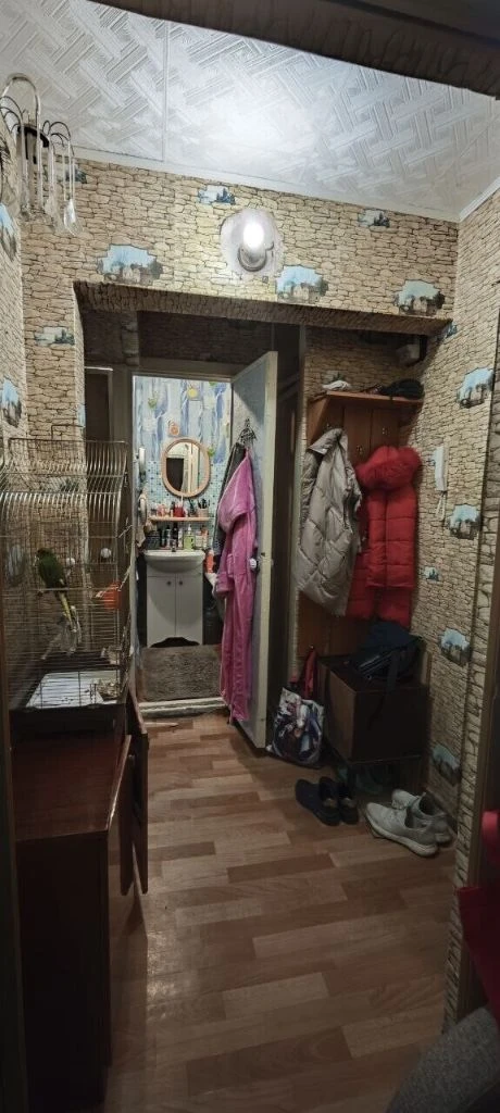 Сдается 1 комнатная квартира, пр. -т ленинский д.35
В ленинском районе. На 2- м этаже 9 - ти этажного дома.
Характеристики
✅ Общая площадь квартиры - 29,4 кв. М.
✅ Не угловая.
✅ Без балкона.
✅ Вода по графику.
✅ Сдается с мебелью и техникой (холодильник, стиральная машина, микроволновая печка, кондиционер, телевизор).
✅ Аренда доступна с 14 апреля.
✅ Долгосрочная аренда.
⚡Цена 18 тыс. Руб. + ку+ залог⚡
☎ +7 949 508 04 04 ☎ +7 949 509 04 04
Больше информации на сайте этаж. Рус
Артикул 00315 - фотография - 2
