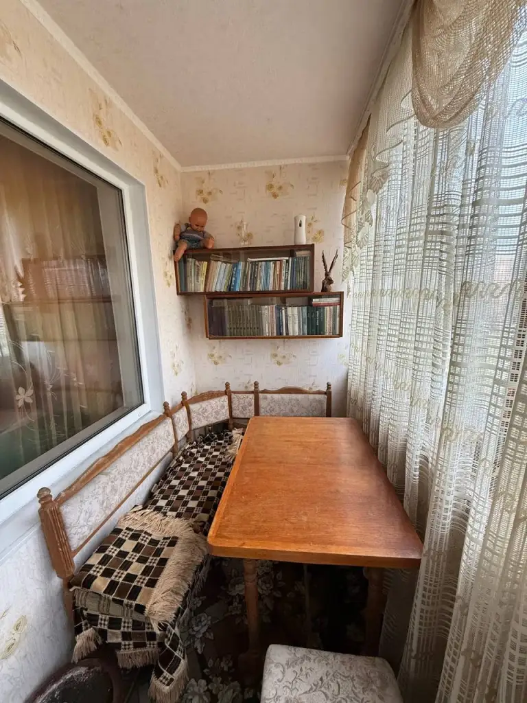 4К. Квартира — кировский район, ул. Островского 31-32
86,5 Кв. М.
Этаж: 6/9
Просторная четырехкомнатная квартира в хорошем жилом состоянии. Есть перепланировка. Балкон и лоджия, гардеробная, кладовка. Мебель и техника остаются. Вода по графику с хорошим напором. Документы готовы к продаже.
— Стоимость: **6 800 000 ₽**
+7(949)105-35-35, Виктория
(
(
Don estate | +7 (949) 105-35-35 | telegram @doneestate | vk vk. Com/doneestate | max max. Ru/id930301547489_biz - фотография - 8