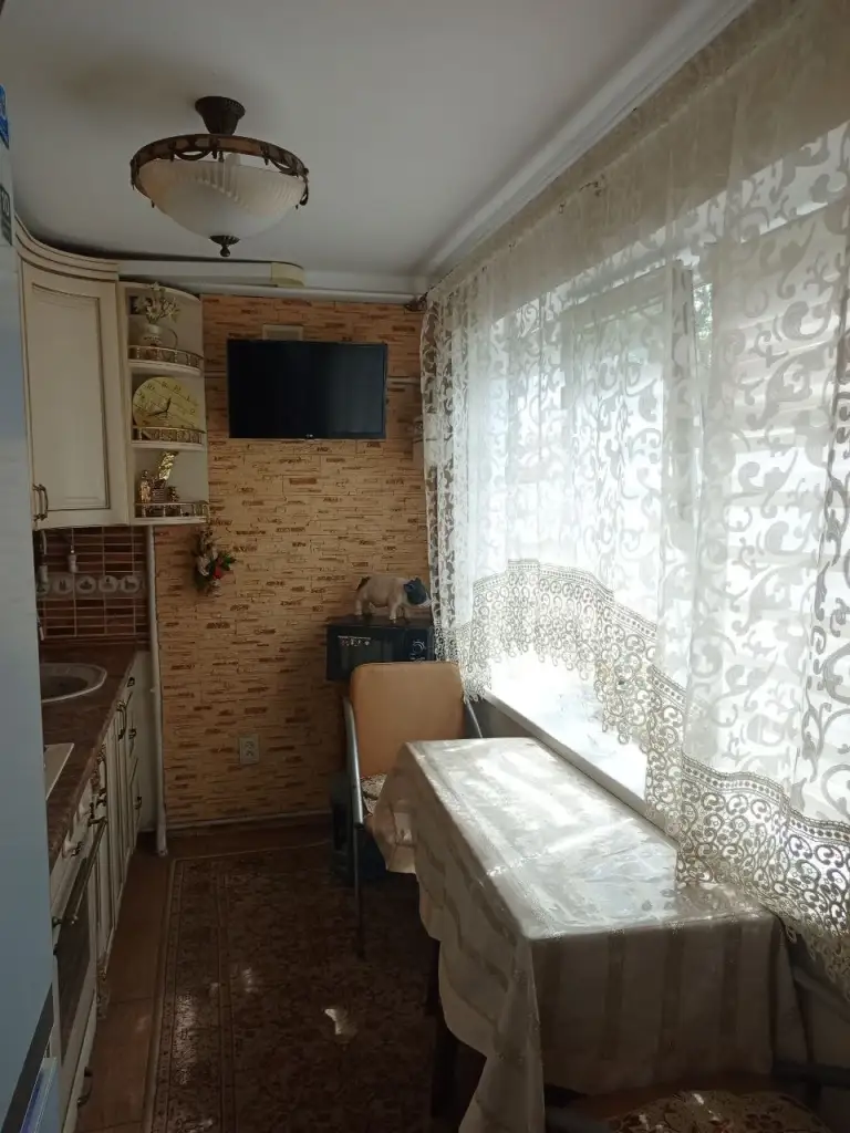 2К. Квартира — калининский район, б-р шахтостроителей

Этаж: 4/5.

Сдам двухкомнатную квартиру в калининском районе. В квартире имеется колонка и накопительный бак. Удобное расположение рядом с рынком.

— Стоимость: **50 000 ₽** + коммунальные услуги.
+7(949)105-35-35, Виктория

(
(

Don estate | +7 (949) 105-35-35 | telegram @doneestate | vk vk. Com/doneestate | max max. Ru/id930301547489_biz - фотография - 3