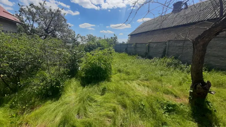 Продам дом. Новострой. 2 уровня. Земля приватизирована.
- Ленинский район. Боссе.
- Участок 6,5 соток, ровный, правильной прямоугольной формы.
- Еврозабор по периметру.
- Газ по забору. Вода, центральная канализация - вводы в дом.
- Дом: реконструкция-новострой.
- Первый этаж - кирпич, шлакоблок, пояс обвязки.
- Второй этаж - газобетон.
- Черновая отделка.
- Асфальт. 300 метров до остановки общественного транспорта в центр.
- Поселок благополучный, население преимущественно средний класс.
- Регистрация в росреестре. Земля приватизирована.
- Собственник (трудоспособного среднего возраста) присутствует на всех этапах сделки.
- С готовностью выслушаем ваши предложения.
- Возможна продажа через сервис безопасных расчетов от сбербанка.
- Обеспечение сделок с материнским капиталом, военными и другими сертификатами, ипотечным кредитованием.
- Звоните!
+7(949)331-51-61 - Telegram, whatsapp, max -
+7(918)215-44-99 - Telegram, whatsapp, max -
Почта: 0713315161@mail. Ru
T. Me/shevchencoigor - фотография - 6