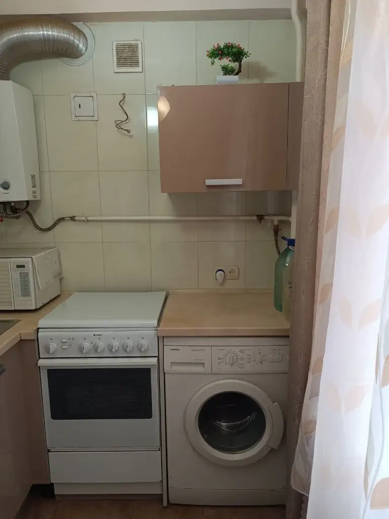1К. Квартира — ворошиловский район, ул. 50-летия ссср

Этаж: 3/5
Сдам 1-комнатную квартиру в ворошиловском районе, рядом с крытым рынком. Вода по графику, колонка.

— Стоимость: **30 000 ₽** + коммунальные услуги.
+7(949)105-35-35, Виктория

(
( - фотография - 7