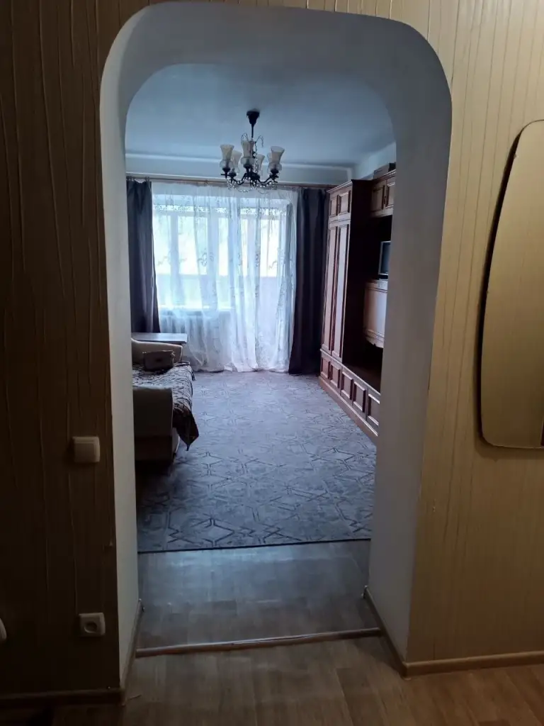 1К. Квартира — ворошиловский район, ул. 50-летия ссср

Этаж: 3/5
Сдам 1-комнатную квартиру в ворошиловском районе, рядом с крытым рынком. Вода по графику, колонка.

— Стоимость: **30 000 ₽** + коммунальные услуги.
+7(949)105-35-35, Виктория

(
( - фотография - 6