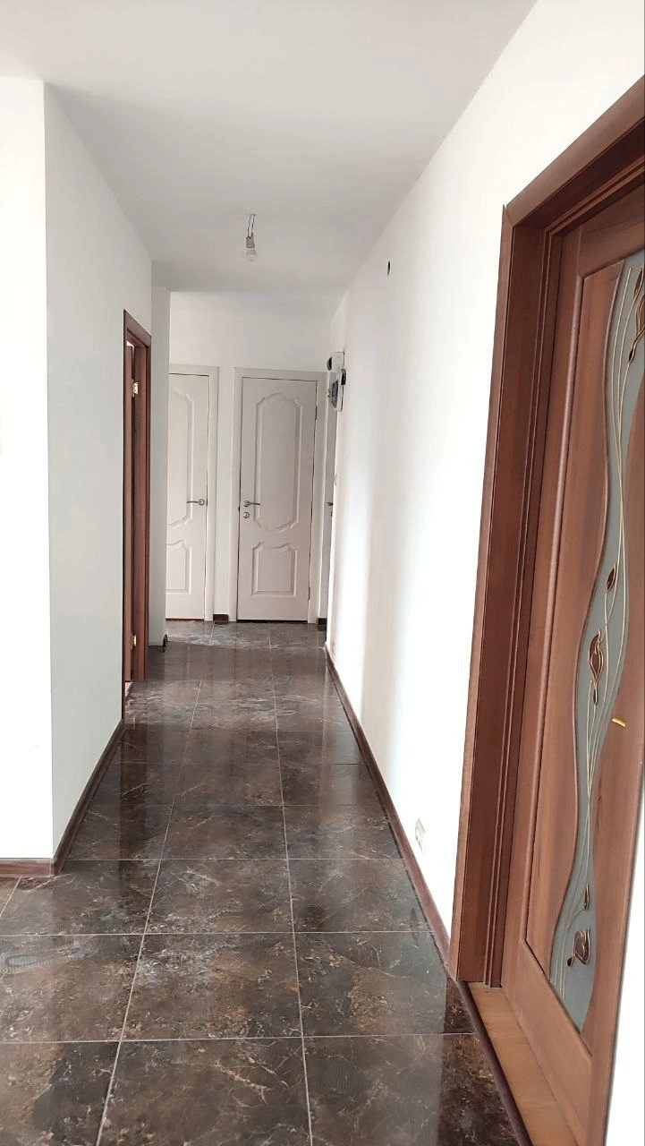 Продам 3к. Кв. Днр, г. Мариуполь, ул. Киевская, этаж 6/9, 62 кв. М. Проэкт дома дск, с балконом и лоджией, две отдельные спальни, гостинная проходная, с/у раздельный, стены и потолки отшпаклеваны, новые входные и межкомнатные двери, пластиковые окна, новое отопление, водопровод, канализация, пол ламинат, + испанский кафель, ванная и с/у в кафеле, встроенная кухня, новая варочная поверхность, духовой шкаф, вытяжка.
Документы внесены в россреестр.
4 500 000 Рублей
+7 949 714 52 83 - фотография - 2