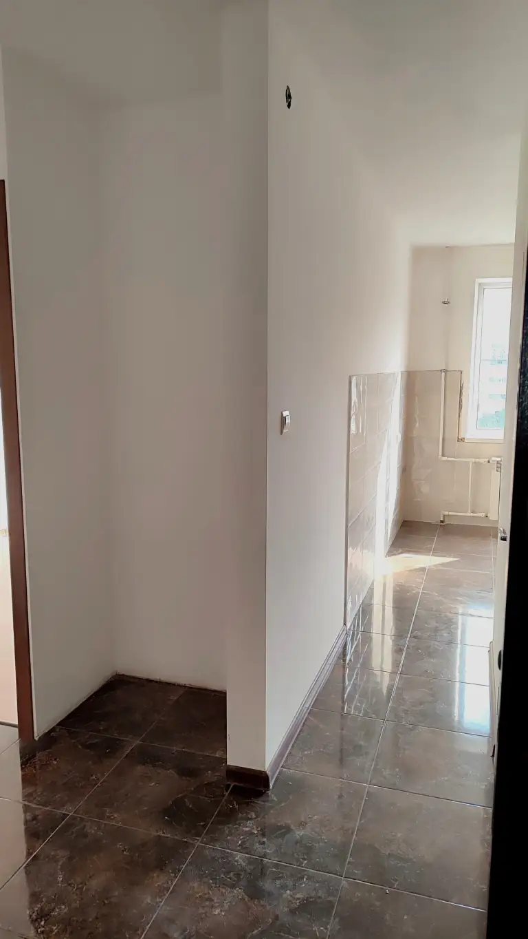 Продам 3к. Кв. Днр, г. Мариуполь, ул. Киевская, этаж 6/9, 62 кв. М. Проэкт дома дск, с балконом и лоджией, две отдельные спальни, гостинная проходная, с/у раздельный, стены и потолки отшпаклеваны, новые входные и межкомнатные двери, пластиковые окна, новое отопление, водопровод, канализация, пол ламинат, + испанский кафель, ванная и с/у в кафеле, встроенная кухня, новая варочная поверхность, духовой шкаф, вытяжка.
Документы внесены в россреестр.
4 500 000 Рублей
+7 949 714 52 83 - фотография - 8