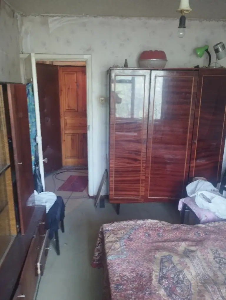 Продам 3-комнатную квартиру на звёздном, ленинский район донецка.
Всё необходимое рядом: супермаркеты, детсад, школа, рынок, отличная транспортная развязка. Квартира под ремонт. Вода круглосуточно.
Отличный 3 эт. /9.
Цена 4,8 млн. Собственник в донецке. Больше фото по запросу.
☎☎ +7 949 336 13 92 - фотография - 6