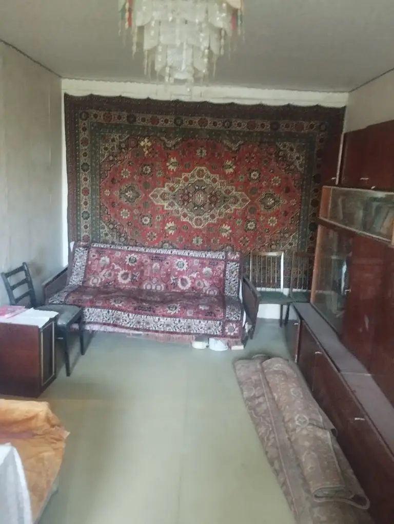 Продам 3-комнатную квартиру на звёздном, ленинский район донецка.
Всё необходимое рядом: супермаркеты, детсад, школа, рынок, отличная транспортная развязка. Квартира под ремонт. Вода круглосуточно.
Отличный 3 эт. /9.
Цена 4,8 млн. Собственник в донецке. Больше фото по запросу.
☎☎ +7 949 336 13 92 - фотография - 7