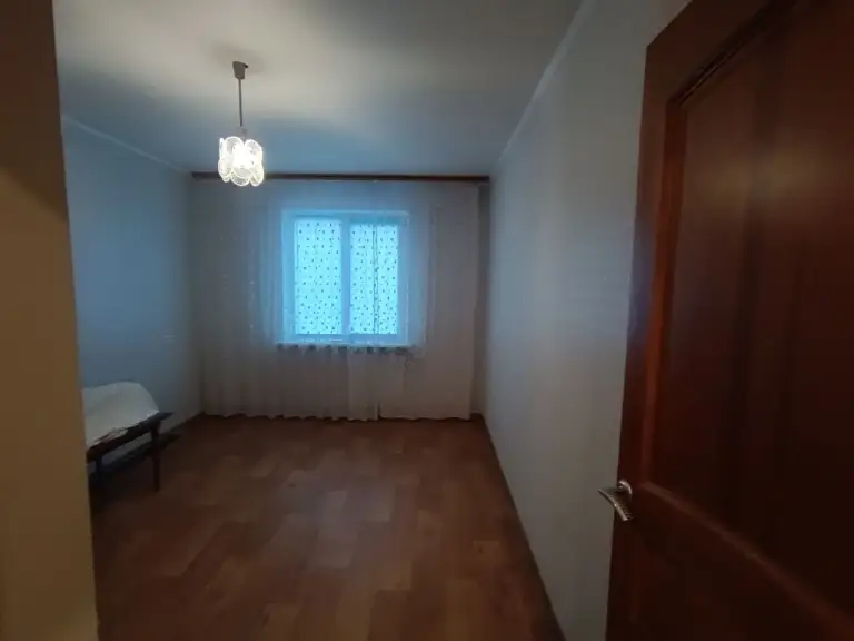 Продам отличную 2-комнатную квартиру в центре текстильщика, кировский р-н донецка.
Качественный ремонт с заменой всех коммуникаций: батареи, трубы водоснабжения, электрика. Насос на воду! Продаётся с частичной мебелью и быттехникой (холодильник, стиральная машина, посудомойка). Больше фото по запросу.
Цена 4,8 млн. Собственник в донецке.
+7 949 336 13 92 - фотография - 2