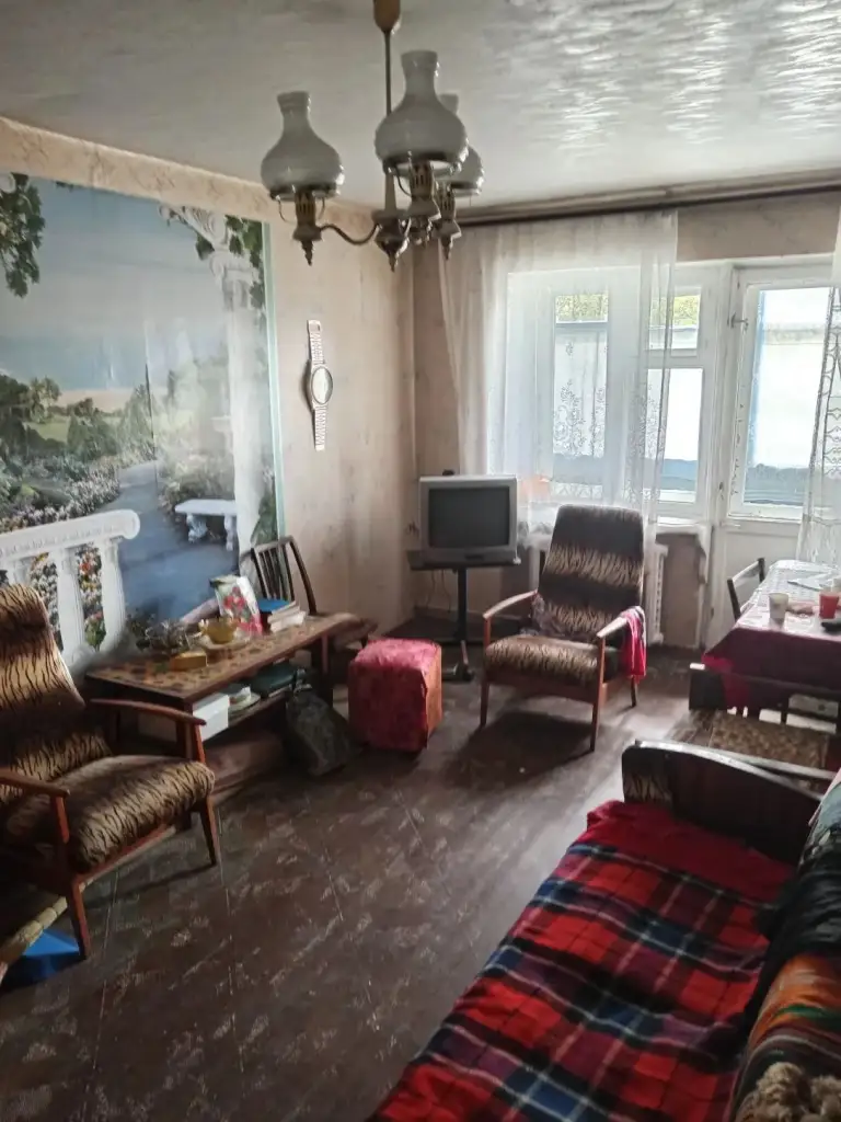Продам 2-комнатную квартиру на цирке, ленинский р-н
2 Этаж \ 5, вода по графику. Квартира под ремонт, окна частично пластиковые, газовая колонка. Центр города, отличная транспортная развязка (южный автовокзал, автостанция центр).
Цена 4 млн. Руб.
+7 949 336 13 92 - фотография - 5