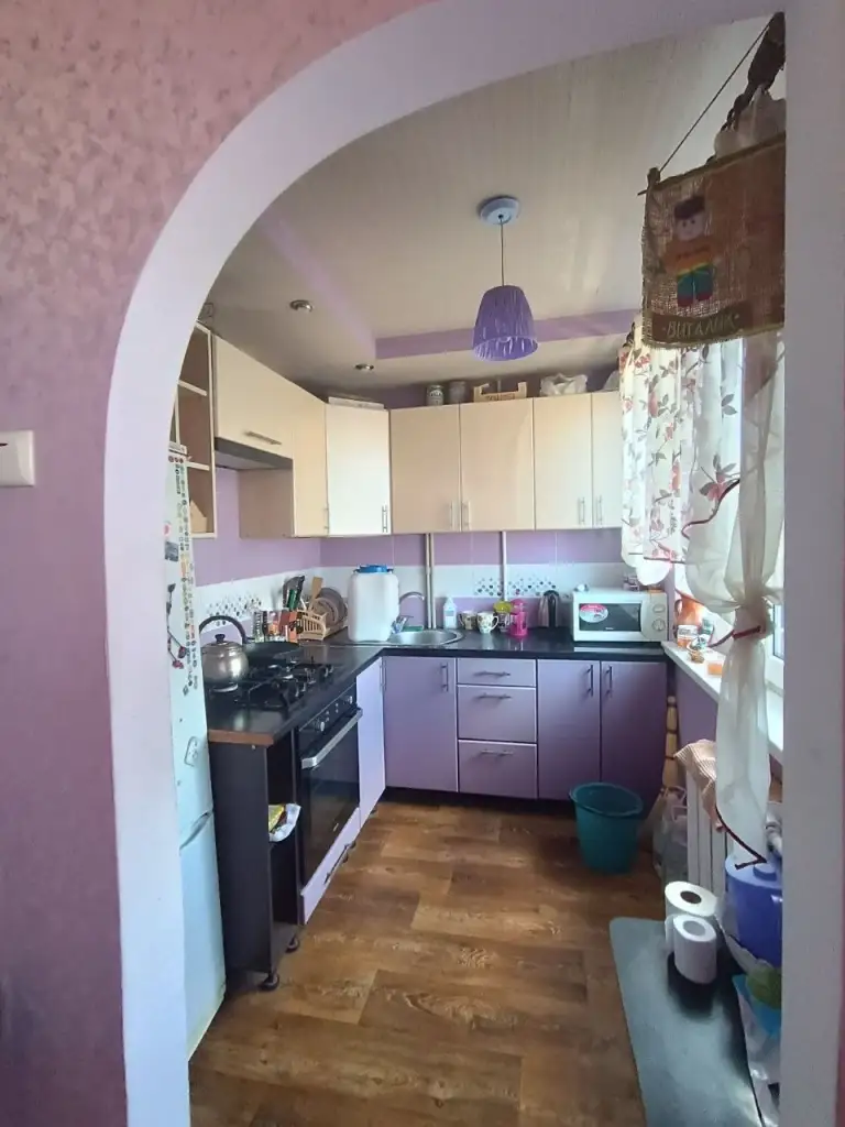 Продам отличную 2-комнатную квартиру на загсе, петровский р-н донецка.
4 Этаж /5. Качественный ремонт с заменой всех коммуникаций: батареи, трубы водоснабжения, электрика. Встроенная кухня, быттехника. Вода по графику. Чистый подъезд. Больше фото по запросу.
Цена 3,5 млн. Собственник в донецке.
+7 949 336 13 92 - фотография - 3