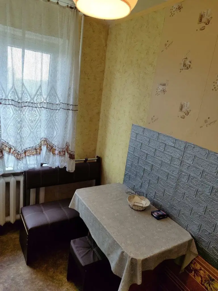 Сдам просторную 1-комнатную квартиру в центре текстильщика, кировский р-н донецка
Ориентир – 22 училище.
Хорошее жилое состояние. Сдаётся с мебелью и бт. Площадь 36 м. Кв. Больше фото по запросу
Цена 15 т. Руб. + к. У. . Собственник в донецке.
+7 949 336 13 92 - фотография - 2