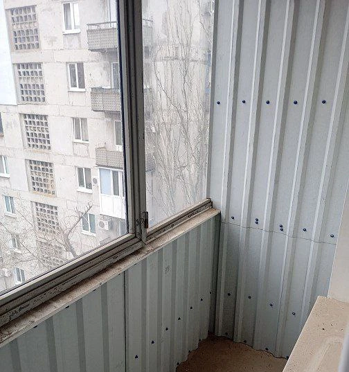 Продам 3-комнатную квартиру после капремонта. Текстильщик, кировский район донецка. Под чистовую отделку. Коммуникации новые. Стены, полы выровнены. Перепланировка узаконена.
7 Эт. / 9, рядом 30 школа, детский сад, супермаркеты, поликлиника, остановка общественного транспорта.
Цена 5,1 млн. Собственник готов обсудить цену.
+7 949 336 13 92 - фотография - 8