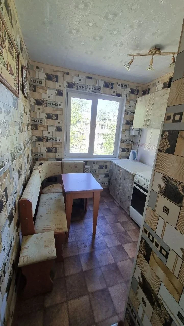 Продам 2-комнатную квартиру на семашко, кировский р-н донецка.
Площадь 46 м. Кв, вода по графику. Комнаты раздельные. Отличное жилое состояние. В 2-5 минутах ходьбы вся необходимая для комфортной жизни инфраструктура: школа, детсад, магазины продуктов и промтоваров, аптека, транспорт, рынок и т. Д. Больше фото по запросу.
Цена 2,75 млн. Собственник готов обсуждать цену.
+7 949 336 13 92 - фотография - 6