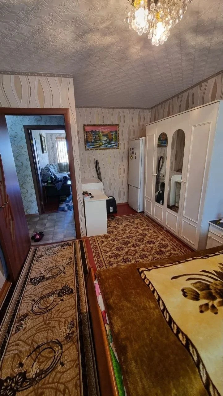 Продам 2-комнатную квартиру на семашко, кировский р-н донецка.
Площадь 46 м. Кв, вода по графику. Комнаты раздельные. Отличное жилое состояние. В 2-5 минутах ходьбы вся необходимая для комфортной жизни инфраструктура: школа, детсад, магазины продуктов и промтоваров, аптека, транспорт, рынок и т. Д. Больше фото по запросу.
Цена 2,75 млн. Собственник готов обсуждать цену.
+7 949 336 13 92 - фотография - 7