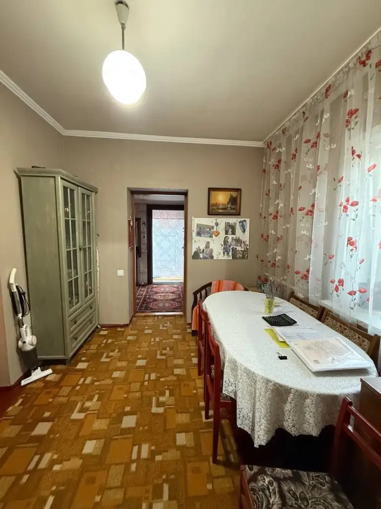 Продается дом — ленинский район, улица ясногорская, боссе

Общая площадь — 50 кв. М.

Продается дом с удобствами: яма, вода в доме, газ. Участок площадью 4 соток.

**— Стоимость: ~~5 800 000 ₽~~
Новая цена : 5 800 000 ₽**

+7(949)105-35-35, Виктория

(
( - фотография - 8