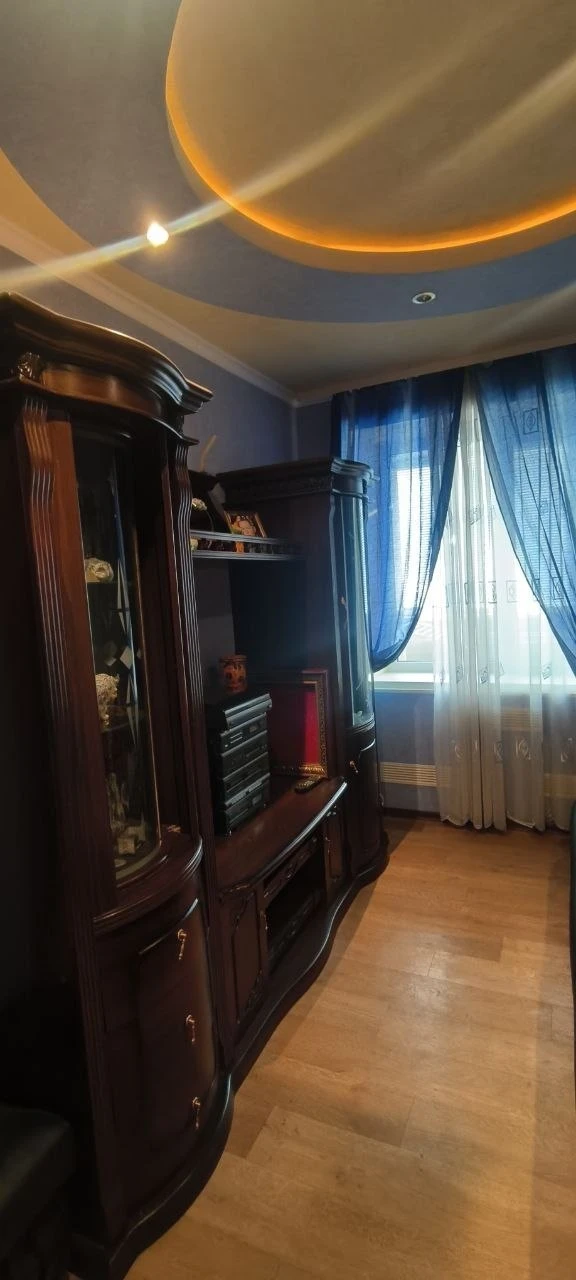 4К. Квартира — кировский район, текстильщик, стоматология
Этаж: 8/9
86 М2
Просторная квартира в тихом районе, рядом с стоматологией. Удобный доступ к общественному транспорту и инфраструктуре. Отличный вариант для семьи.
— Стоимость: **4 000 000 ₽**
+7(949)105-35-35, Виктория
(
( - фотография - 7
