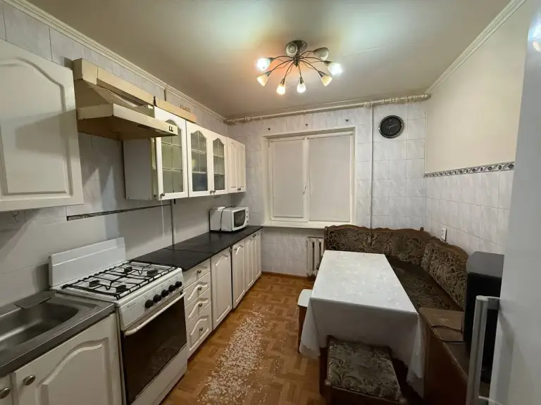 3К. Квартира — кировский район, ул. Кольцова, солнечный

Общая площадь — 62 кв. М.
Этаж: 7/9

Хорошее жилое состояние, вода подается постоянно. Удобное расположение. Бойлера нет.

— Стоимость: **25 000 ₽**

+7(949)105-35-35, Виктория - фотография - 5