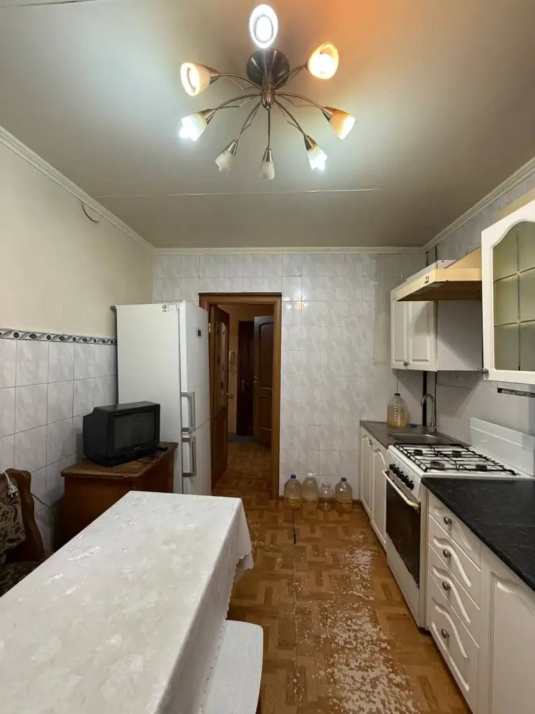 3К. Квартира — кировский район, ул. Кольцова, солнечный

Общая площадь — 62 кв. М.
Этаж: 7/9

Хорошее жилое состояние, вода подается постоянно. Удобное расположение. Бойлера нет.

— Стоимость: **25 000 ₽**

+7(949)105-35-35, Виктория - фотография - 4