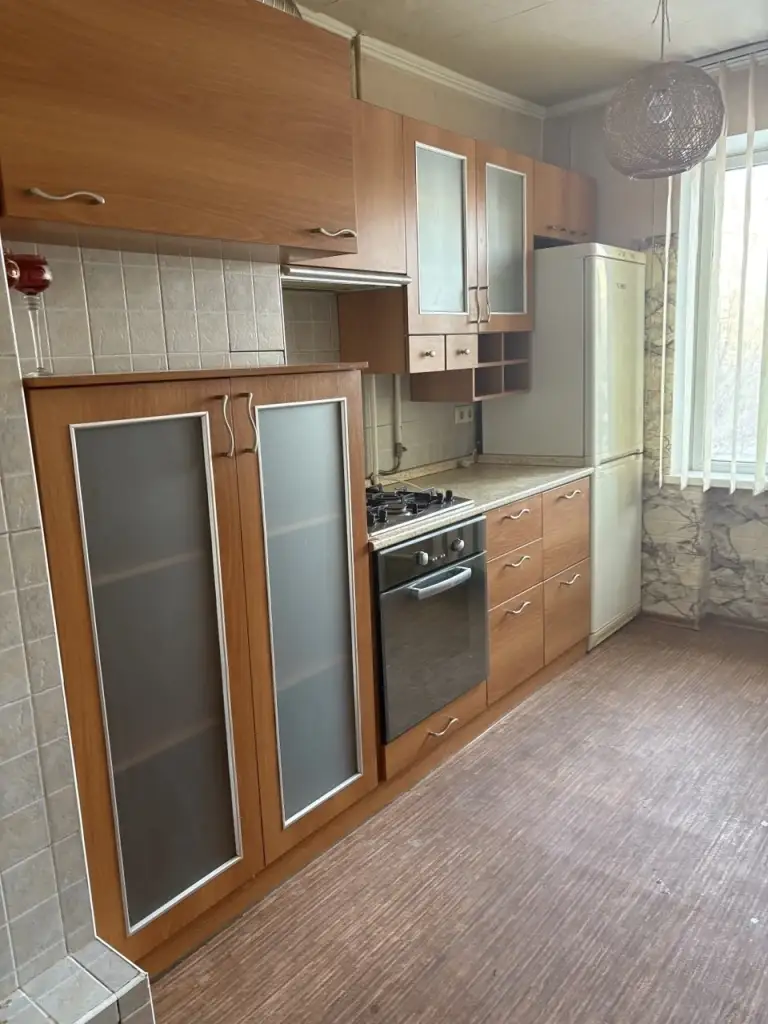 3К. Квартира — куйбышевский район, ул. Церетели,
Вода по графику. Установлен бойлер.
— Стоимость: **35 000 ₽**
+7(949)105-35-35, Виктория
(
( - фотография - 4