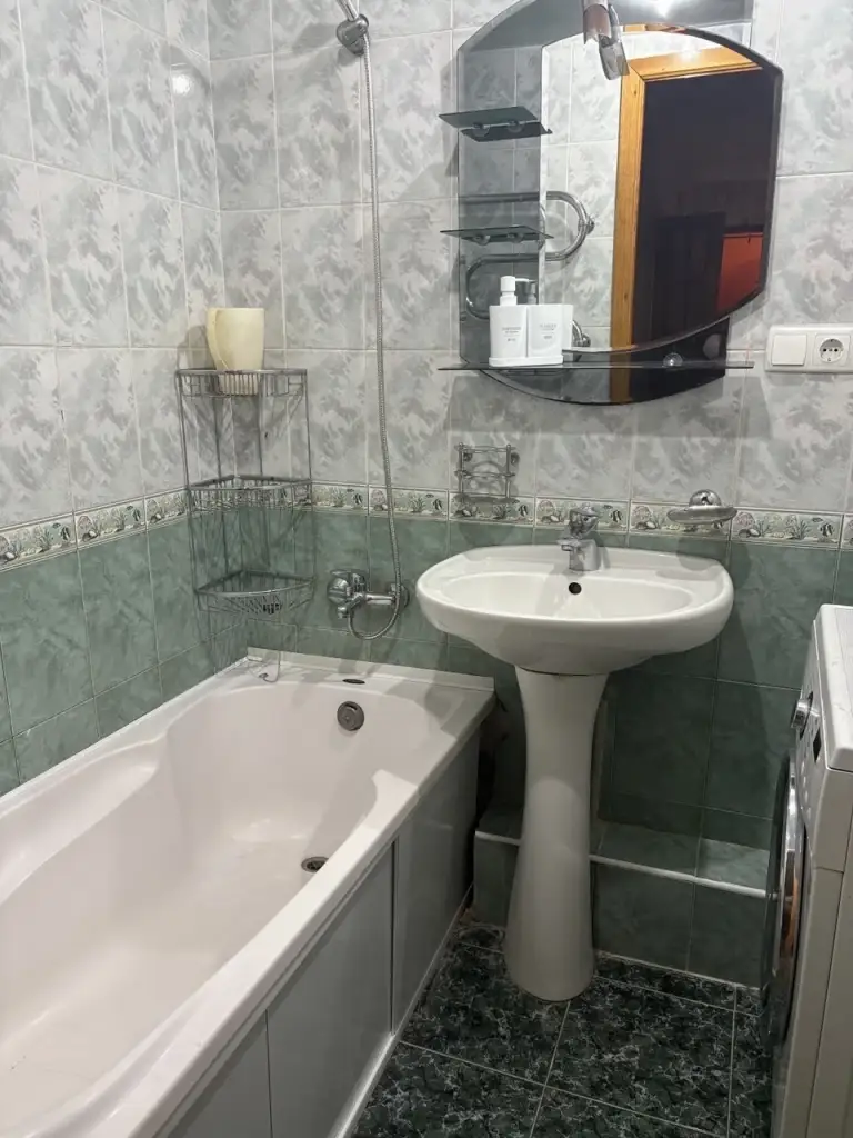 3К. Квартира — куйбышевский район, ул. Церетели,
Вода по графику. Установлен бойлер.
— Стоимость: **35 000 ₽**
+7(949)105-35-35, Виктория
(
( - фотография - 6