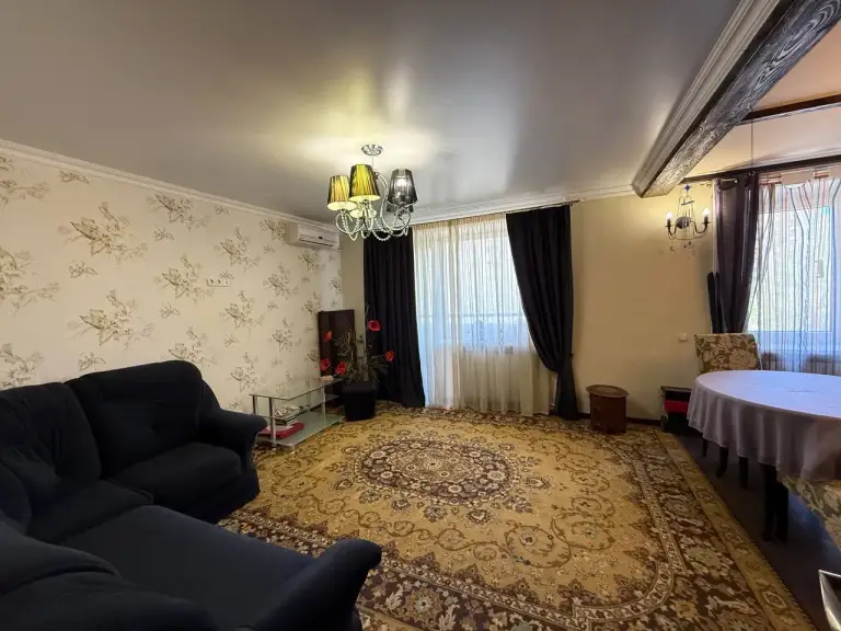 Продается 3к. Квартира в кировском р-не

- Адрес квартиры: ул. Петровского, 129, мк-н текстильщик
- Общая площадь —** 67 кв. М.
**- Этаж:** 3/10
**
Кирпичный дом, уютная студия и кухня из натурального дерева. Межкомнатные двери деревянные. Теплый пол в коридоре и санузле, в комнатах ламинат. Без газа, все на электричестве. Документы готовы, все остается.

Стоимость:** ~~7 000 000₽~~
Новая цена: 6 600 000 ₽
**
Контакты: +7(949)105-35-35, виктория
Контакты: @donvikay - фотография - 4