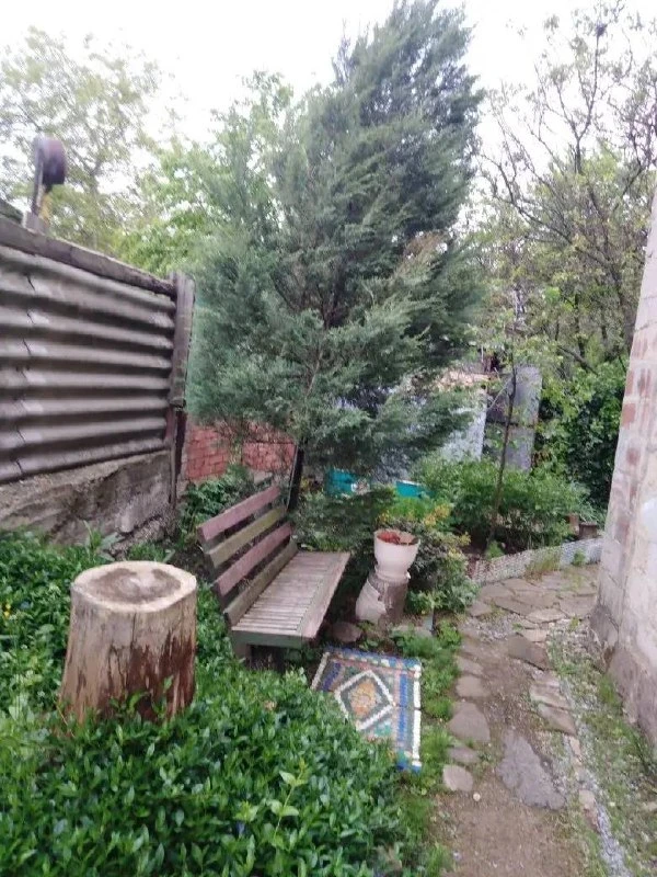 Дом — кировский район, машзавод, текстильщик

Общая площадь — 30 кв. М. + коробка 120 кв. М. В двух уровнях.

Земельный участок — 3 сотки, приватизирован. Все коммуникации подключены. Документы готовы.

— Стоимость: **2 800 000 ₽**

+7(949)105-35-35, Виктория

(
( - фотография - 3