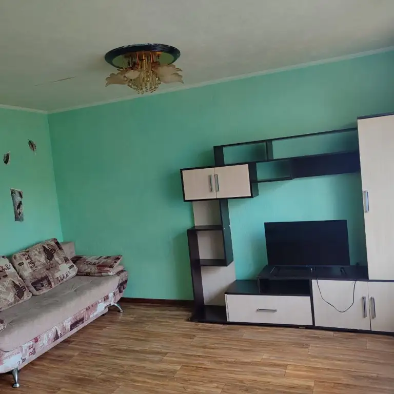 Сдается посуточно 1к. Квартира, 4/9

Текстильщик, кировский район, ул. Островского
Общая площадь —** 35 **кв. М.
Этаж:** 4/9
**
Уютная квартира с удобным расположением рядом с магазинами и аптеками. Отличная транспортная доступность. В квартире есть диван с чистым постельным бельём, полотенца, бесплатный wi-fi, тв, холодильник, стиральная машина, утюг, фен, электрочайник и посуда. Генеральная уборка после каждого гостя. Возможен ранний заезд и поздний выезд по предварительной договоренности. При заселении необходим документ. Оплата наличными и безналом.

Стоимость:** 5500 **₽

+7(949)105-35-35, Виктория
Контакты: @donvikay - фотография - 3